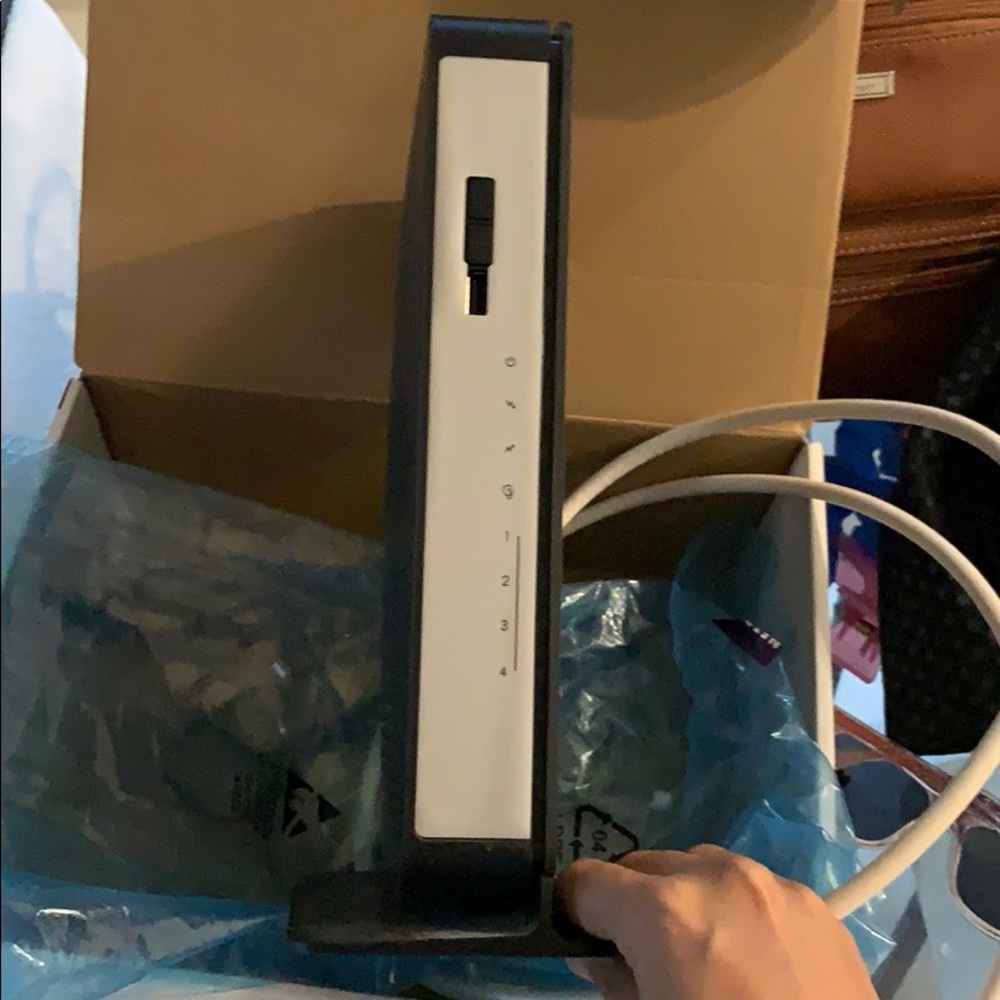 Netgear router CG3000Dv2 N450